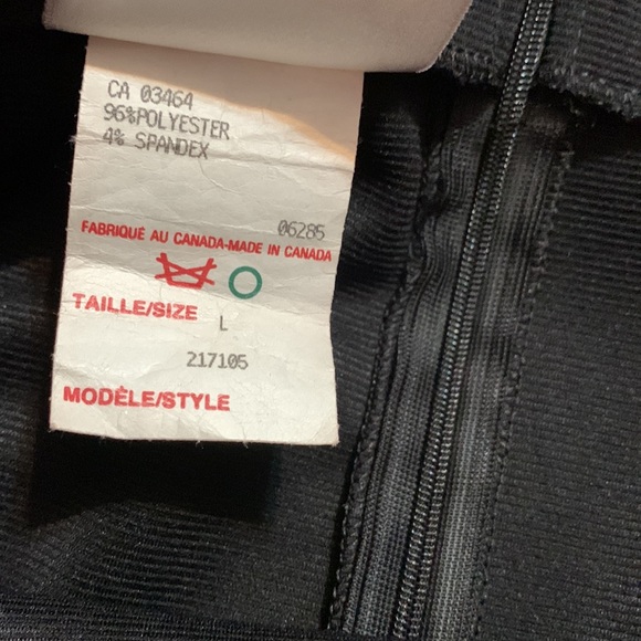 Emblem black skirt Large - Picture 4 of 9